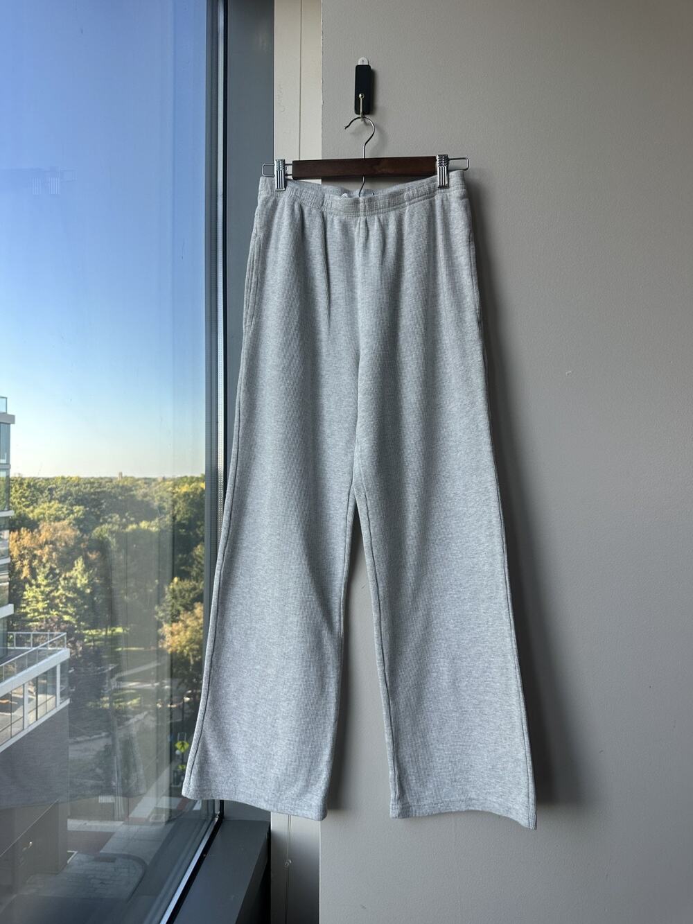 Brandy Melville Anastasia Waffle Gray Cozy Fall 100% Cotton Sweatpants S/M